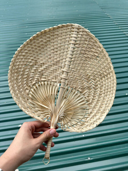 Quạt mây đan thủ công mini - Thủ Công Mỹ Nghệ AnhVu - Công Ty TNHH AnhVu Handicrafts