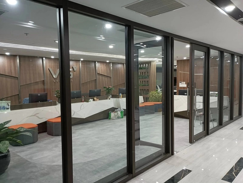 Cửa kính chống cháy văn phòng - Cửa Chống Cháy Việt Tín - Công Ty Cổ Phần Đầu Tư Xây Dựng Quốc Tế Việt Tín