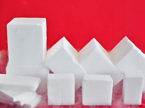 Đá khô dạng khối