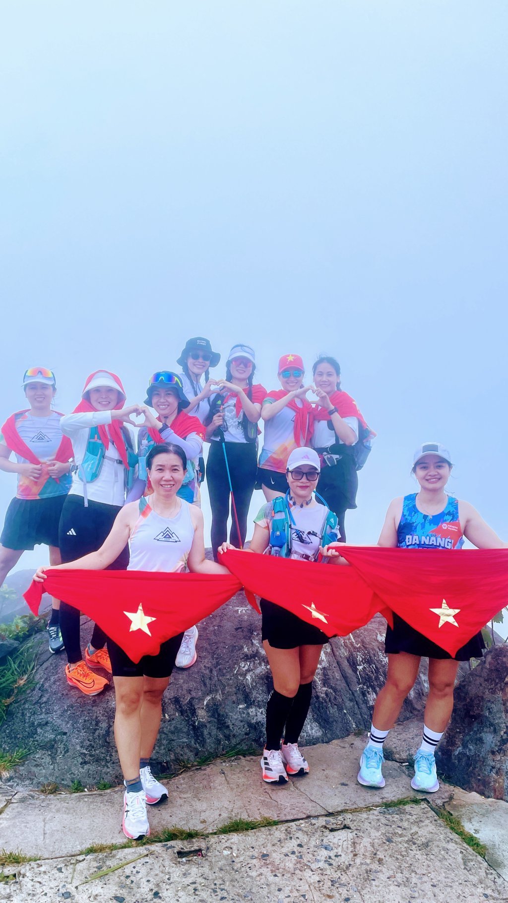 Tour thưởng trà trên đỉnh bàn cờ