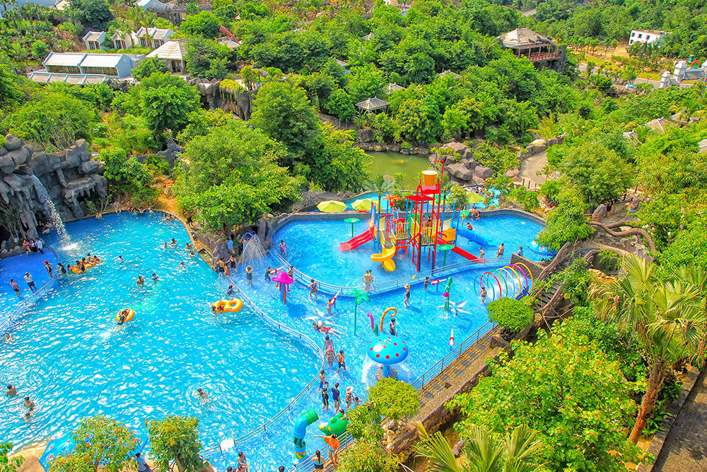 Tour tham quan suối khoáng, núi Thần Tài