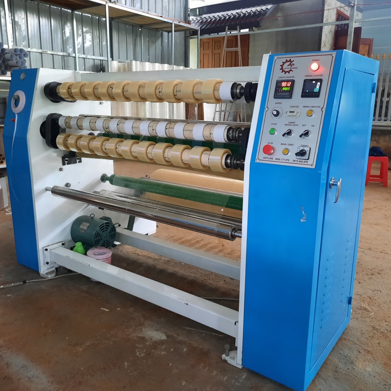 Máy sản xuất băng keo