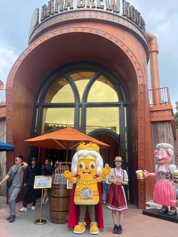 Mascot King Beer Sun Group