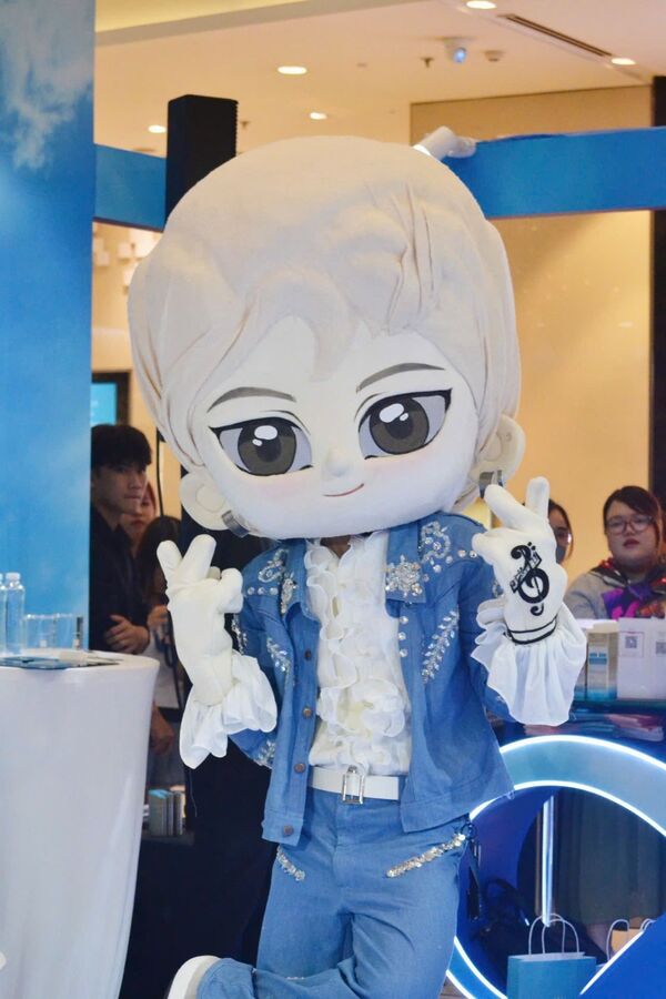 Mascot ca sỹ Anh Tú Atus ATSH