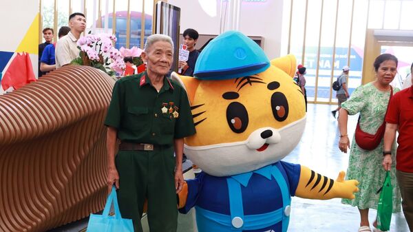 Mascot Hổ Nội thất The One
