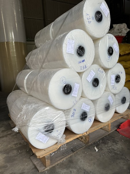 Cuộn PE - Bao Bì Hải Trang - Công Ty TNHH Bao Bì Hải Trang