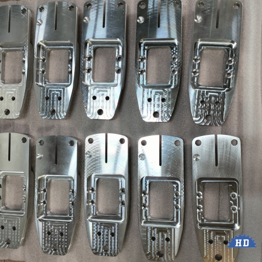 Gia công chi tiết máy theo yêu cầu