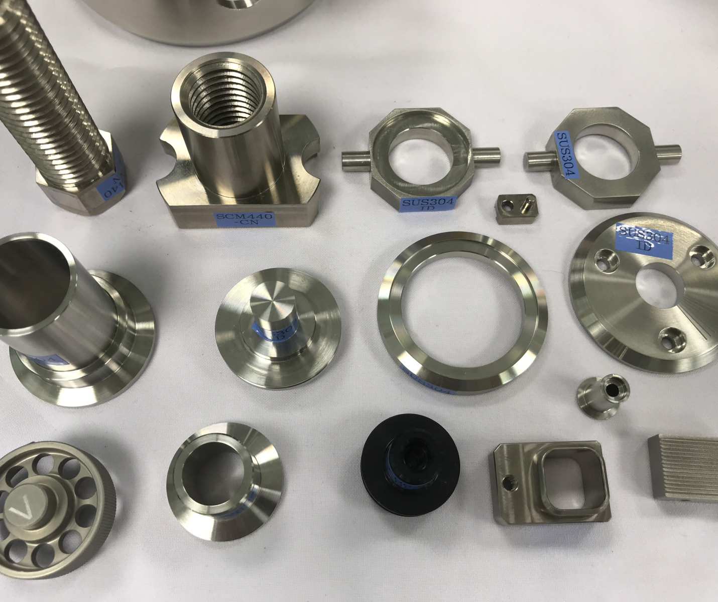Gia công chi tiết máy theo yêu cầu