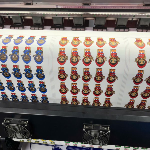 Gia công in và bế decal nhân vật biểu tượng công giáo - In ấn Quảng Cáo Mạnh Dũng - Công Ty Cổ Phần Quảng Cáo Mạnh Dũng