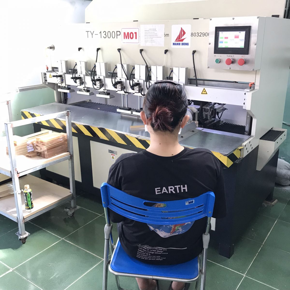 Hình ảnh nhà xưởng, máy móc Mạnh Dũng - In ấn Quảng Cáo Mạnh Dũng - Công Ty Cổ Phần Quảng Cáo Mạnh Dũng