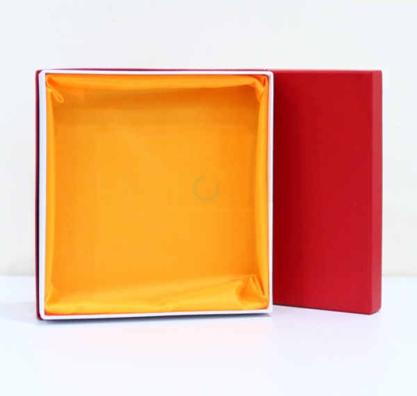 Hộp giấy đỏ âm dương đựng bảng vinh danh gỗ - Quà Tặng Mạnh Dũng - Công Ty Cổ Phần Quảng Cáo Mạnh Dũng