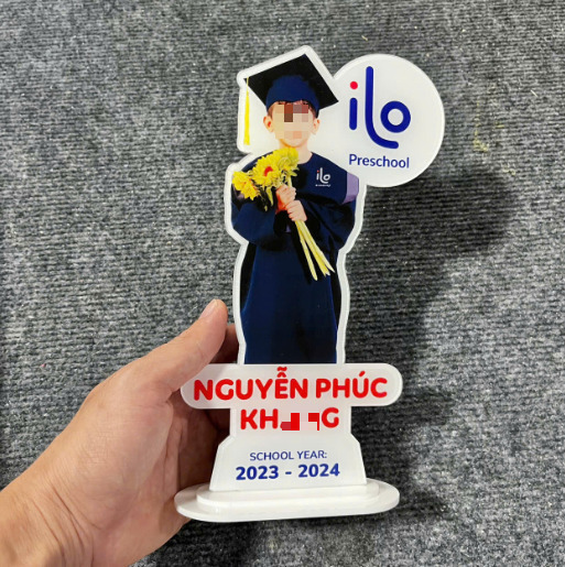 Cúp mica quà tặng