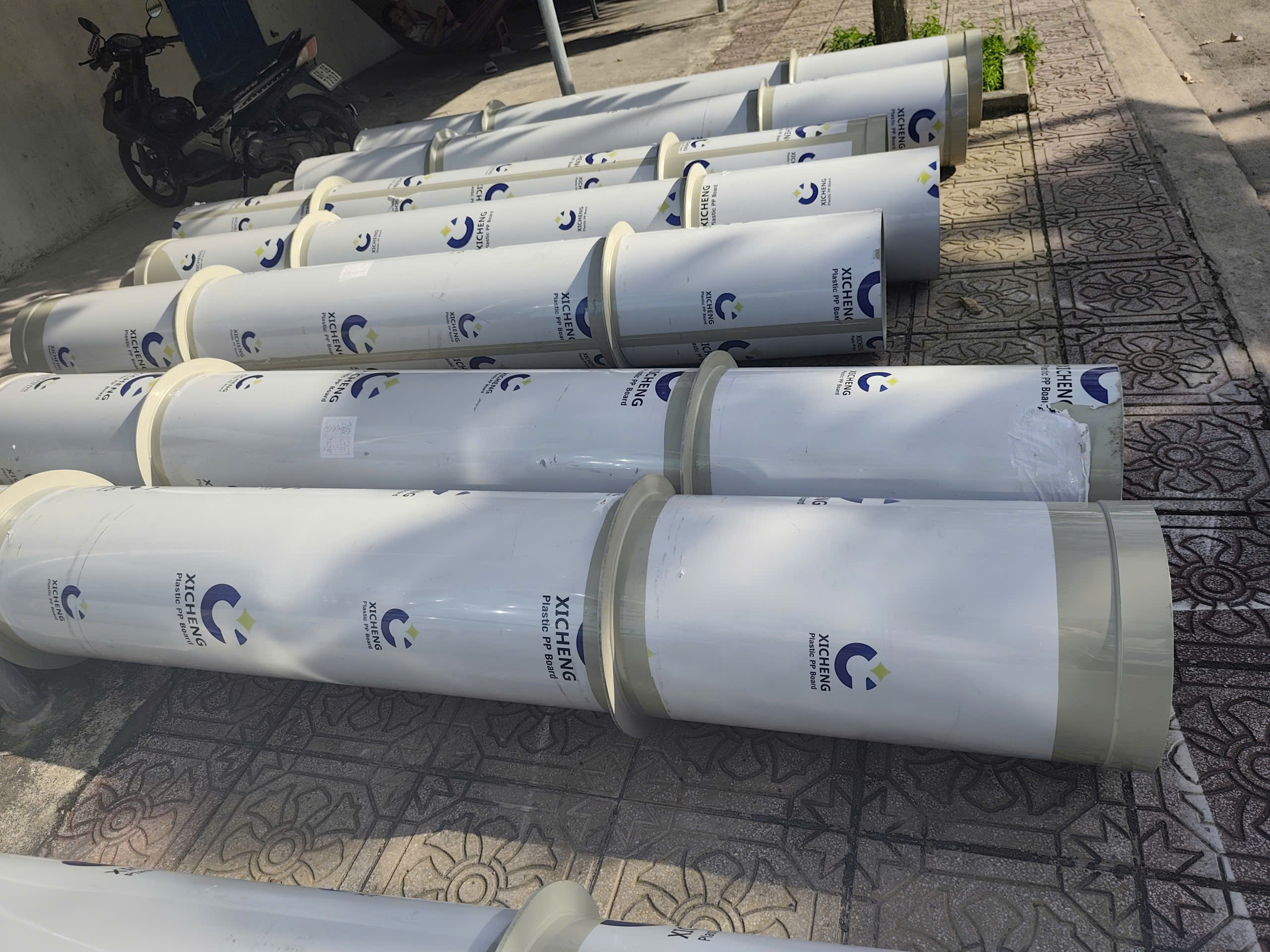 Thiết bị và vật tư xử lý khí thải