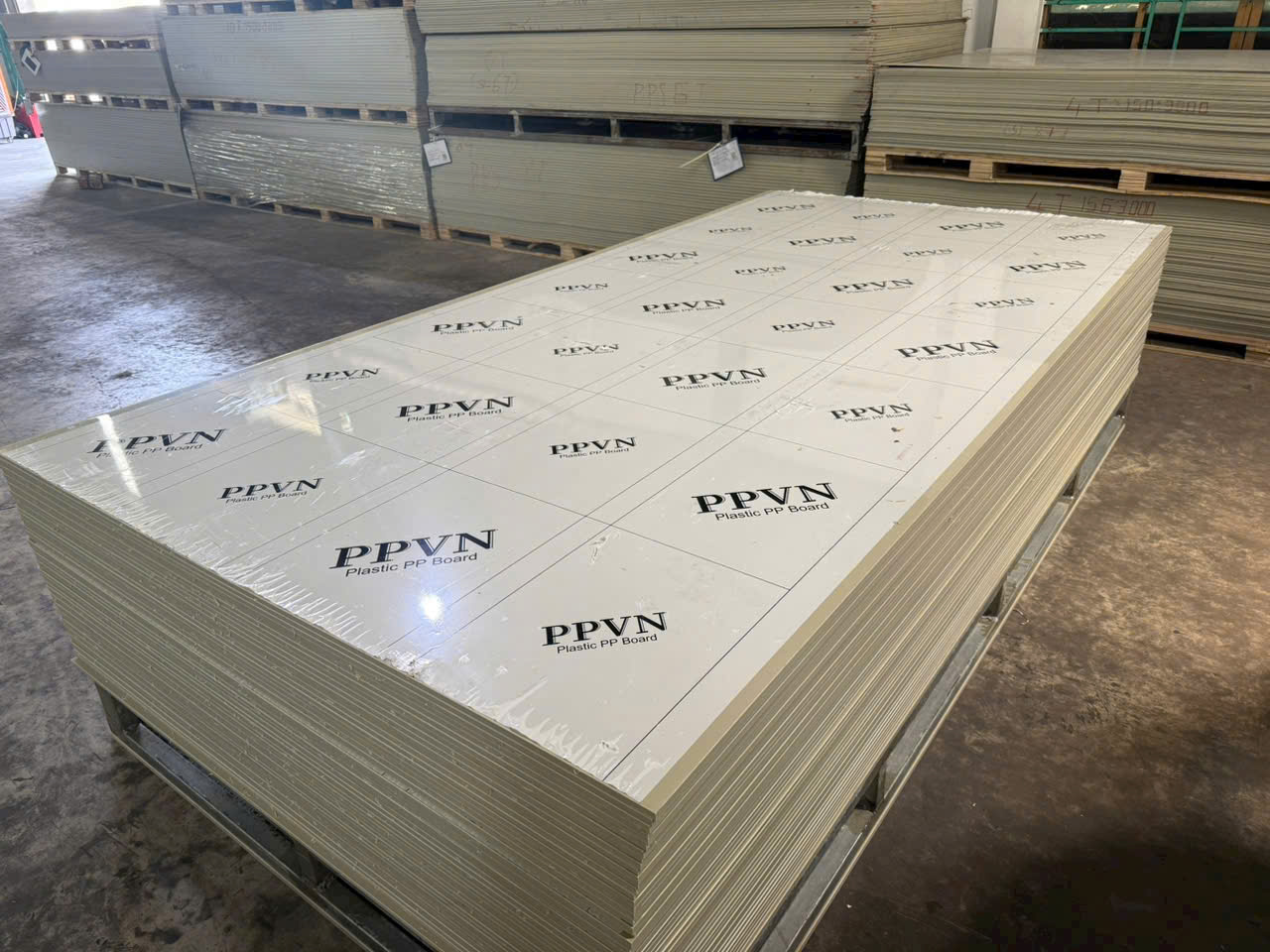 Thiết bị và vật tư xử lý khí thải