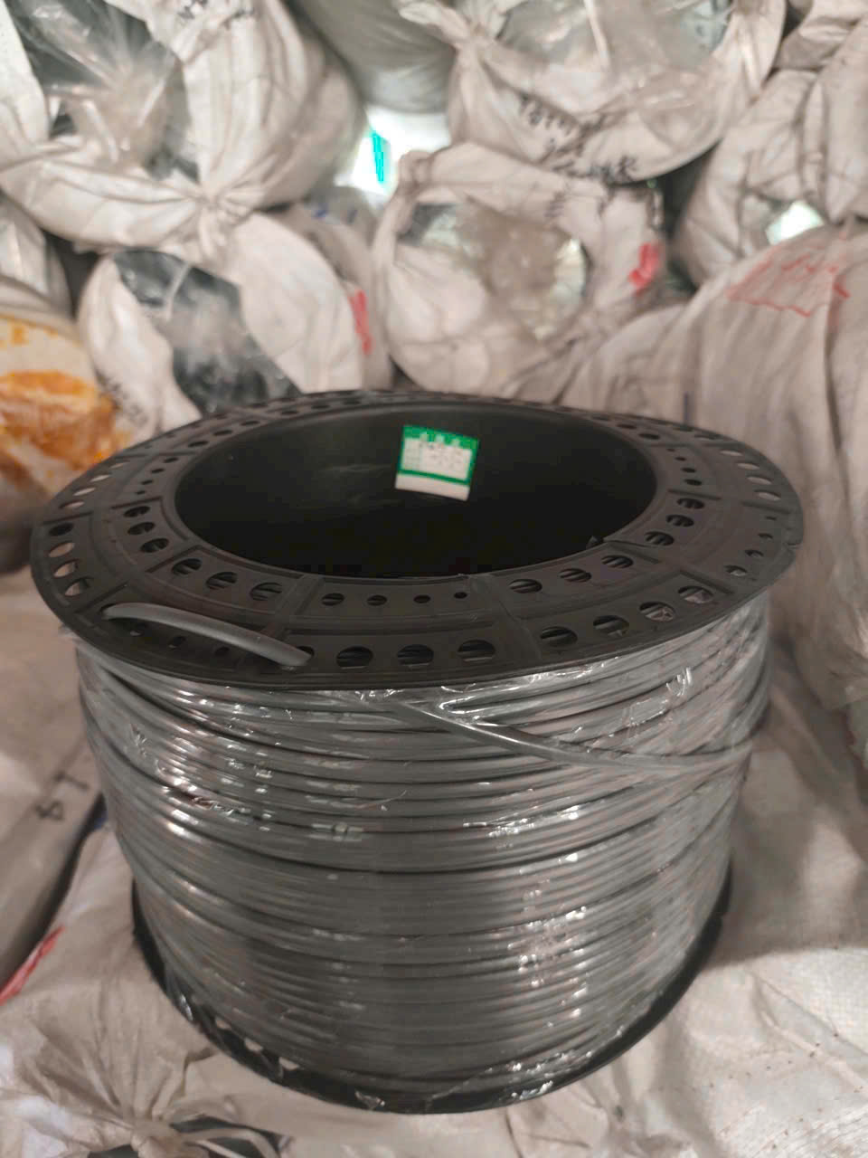 Thiết bị và vật tư xử lý khí thải