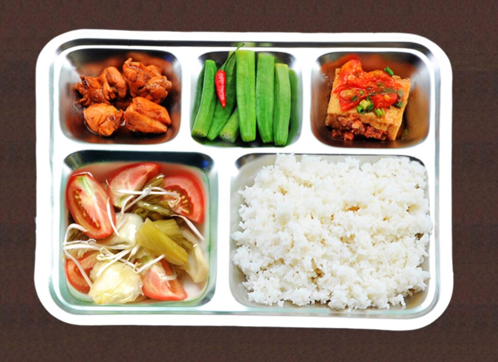 Đậu hũ nhồi thịt, gà chiên nước mắm - An Tâm Foods - Công Ty TNHH Cung Cấp Suất Ăn An Tâm