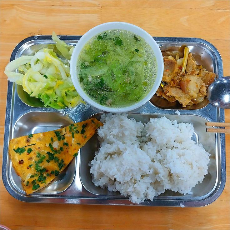 Trứng chiên hành, thịt kho măng - An Tâm Foods - Công Ty TNHH Cung Cấp Suất Ăn An Tâm