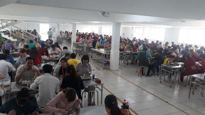 Hình ảnh phục vụ tại chỗ - An Tâm Foods - Công Ty TNHH Cung Cấp Suất Ăn An Tâm