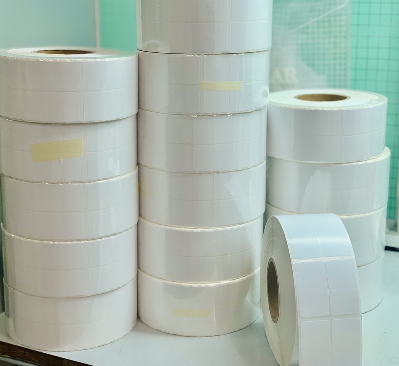 In nhãn bế trắng - In Tem Nhãn Việt Spring - Công Ty TNHH Sản Xuất Thương Mại Dịch Vụ Việt Spring