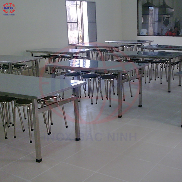 Bàn ăn công nghiệp inox