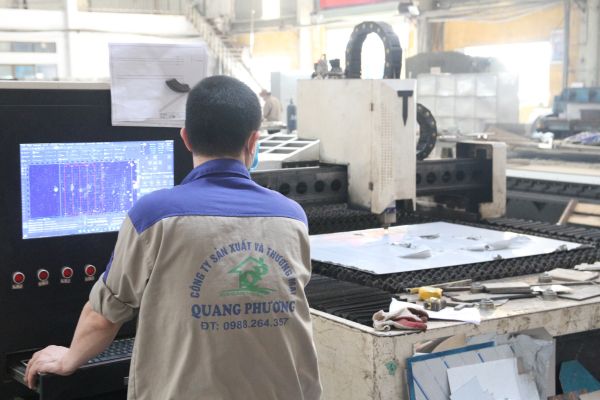 Dịch vụ gia công cắt inox tấm