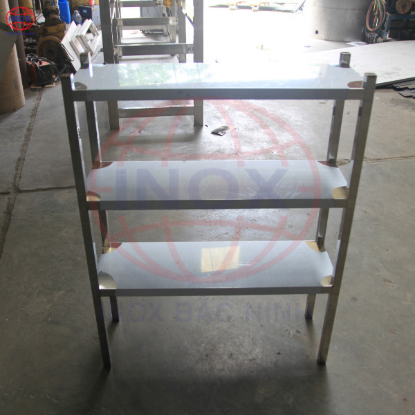 Gia công kệ inox 3 tầng
