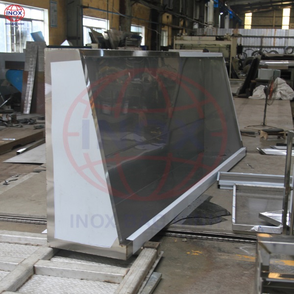 Hút mùi bếp công nghiệp