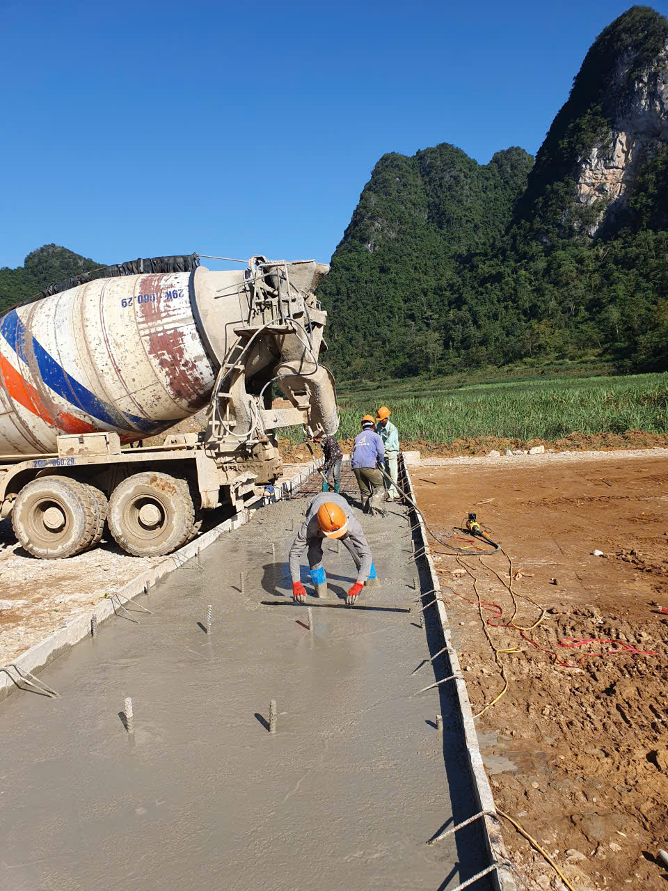 Thi công ống cống thoát nước - Thi Công ống Cống Đại Phát - Công Ty TNHH Xây Dựng Và San Lấp Mặt Bằng Đại Phát