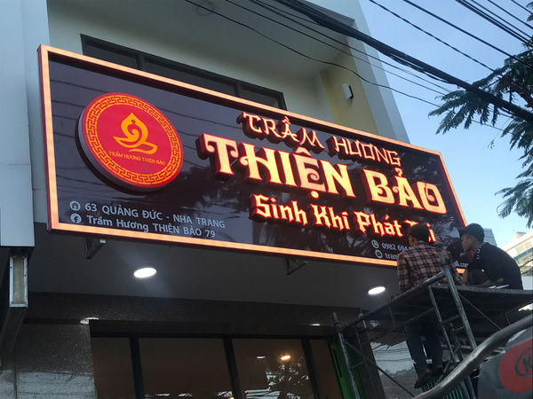 Thiết kế và thi công bảng hiệu quảng cáo