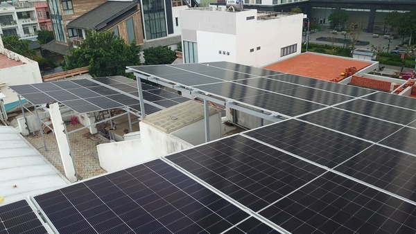 Điện mặt trời cho quán cà phê