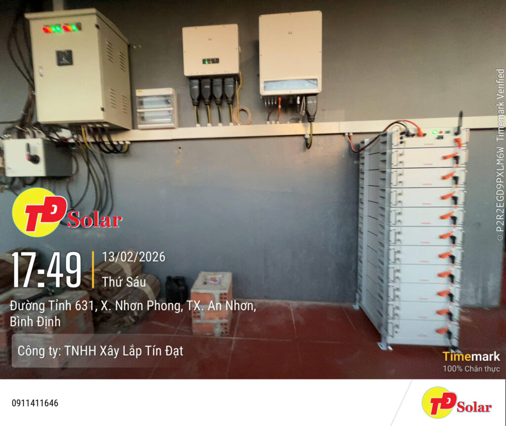 Lắp đặt hệ điện mặt trời có lưu trữ 3 pha 61kWp - 51.2kWh