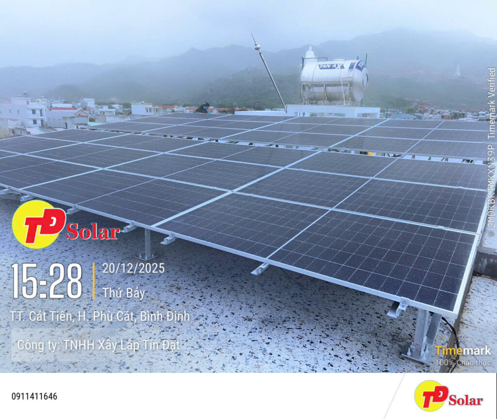 Lắp đặt hệ thống điện mặt trời 15kW Hybrid 3 pha có lưu trữ