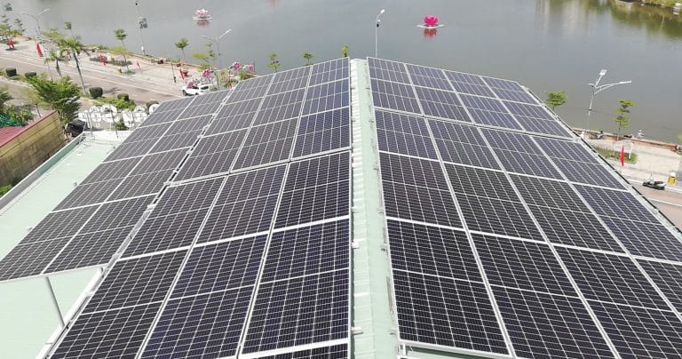 Lắp điện mặt trời công suất 27kWp - 3 pha tại quán cà phê Mộc Trà