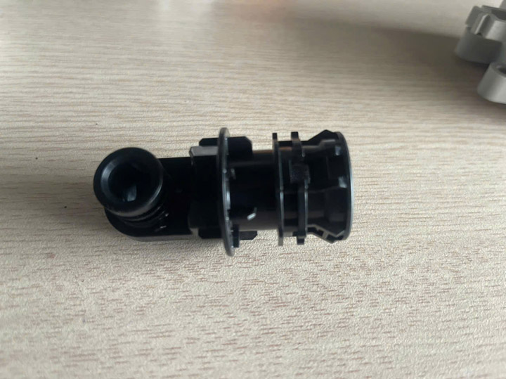 Sản phẩm nhựa gia công hãng Takagi