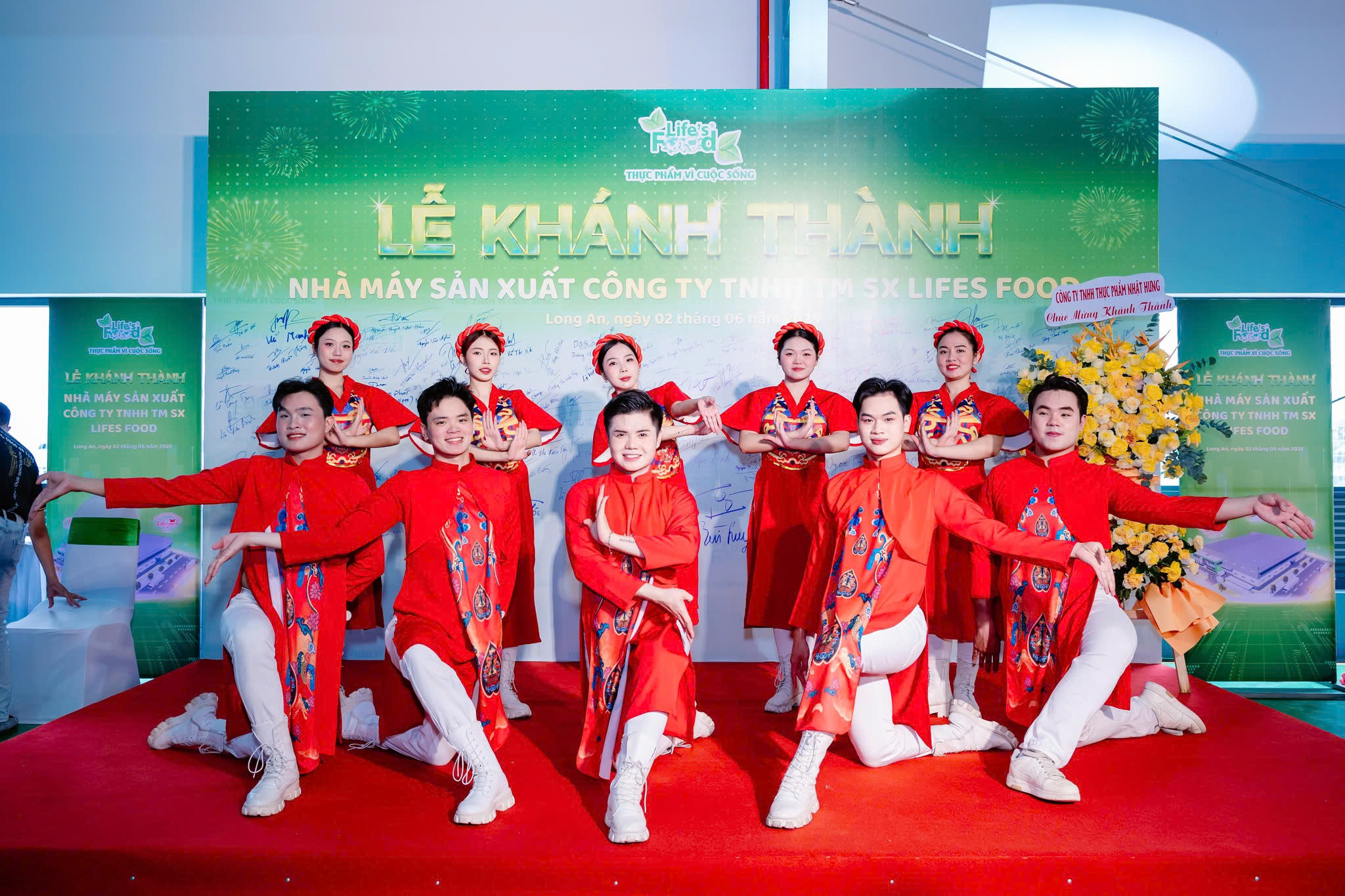 Tổ chức sự kiện