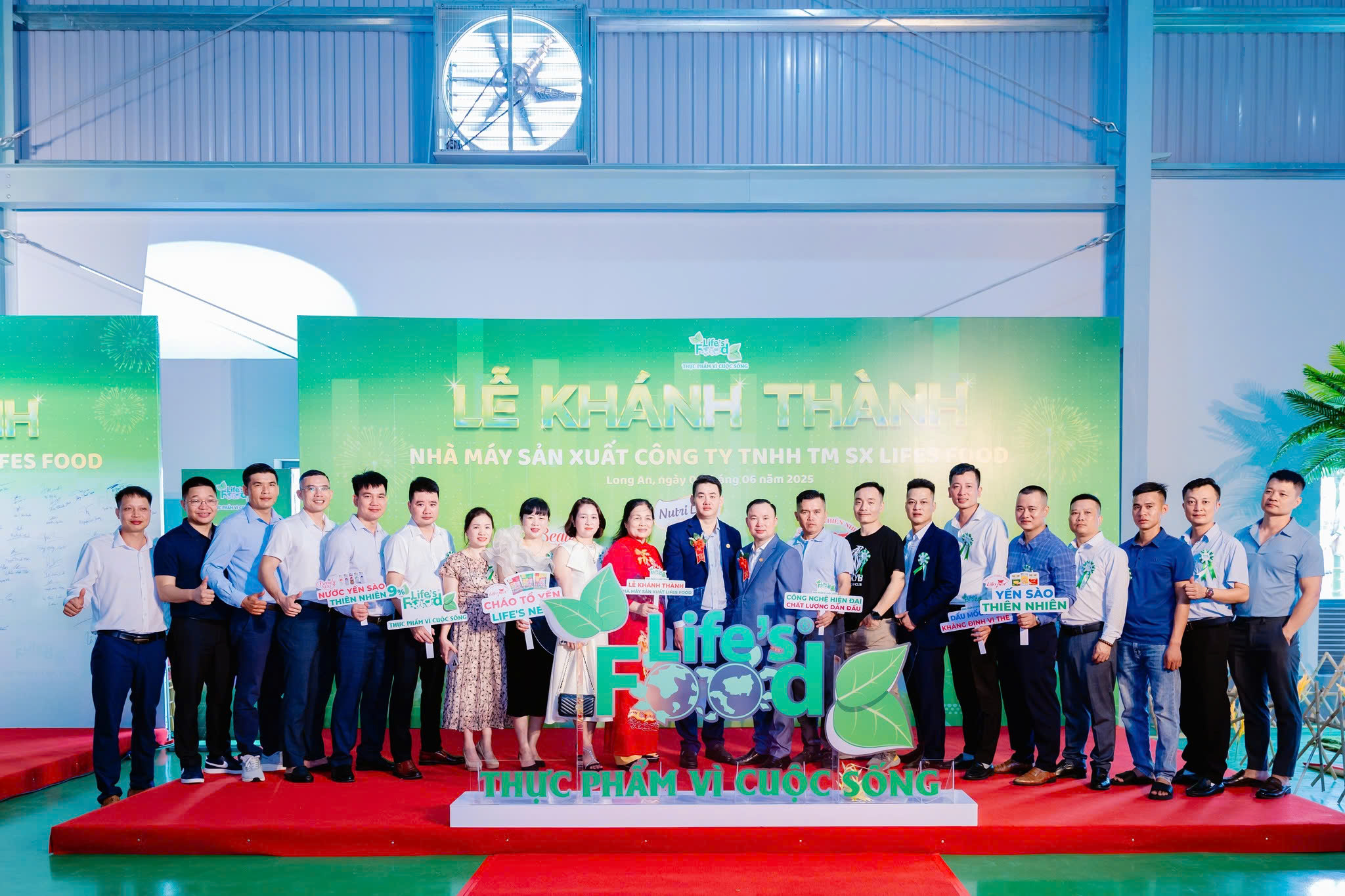 Tổ chức sự kiện