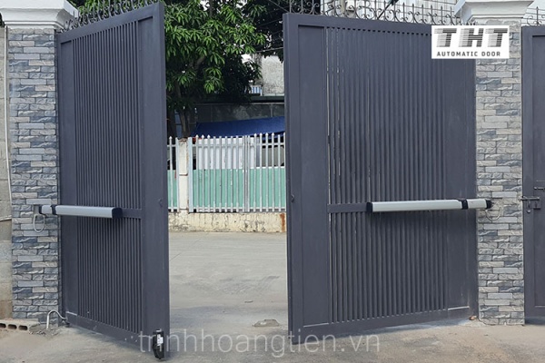 Cổng tự động cánh tay đòn - Công Ty TNHH Thiết Bị Tự Động THT