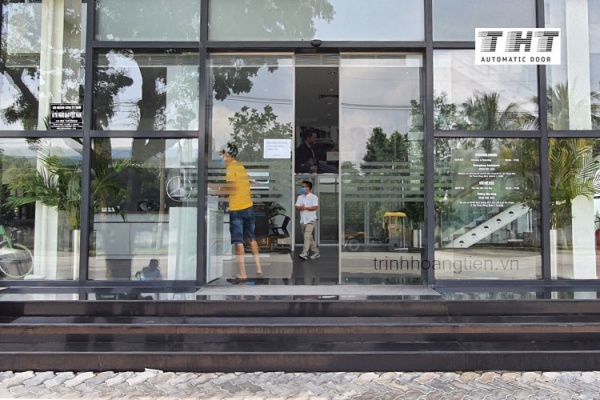 Cửa tự động - Công Ty TNHH Thiết Bị Tự Động THT
