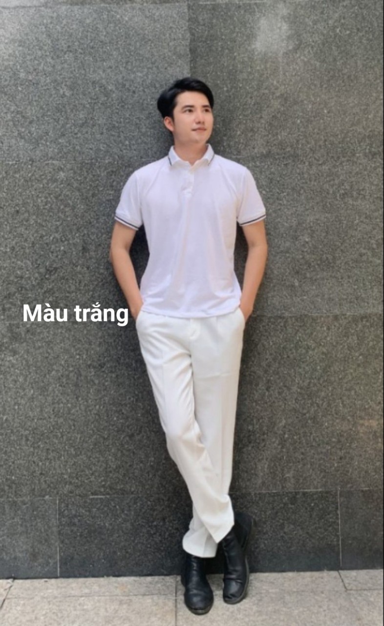 Áo phông màu trắng