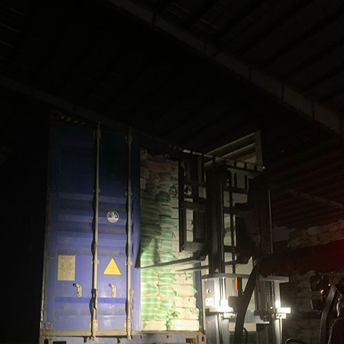 Hàng đóng container xuất khẩu - Sợi Lê Việt - Công Ty TNHH Sản Xuất Thương Mại Bông Sợi Lê Việt