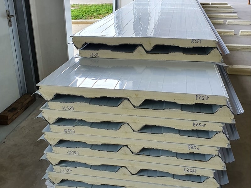 Tôn cách nhiệt PU