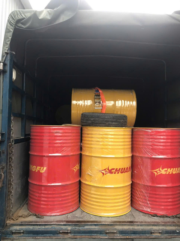 Vận chuyển hàng hóa bằng xe tải