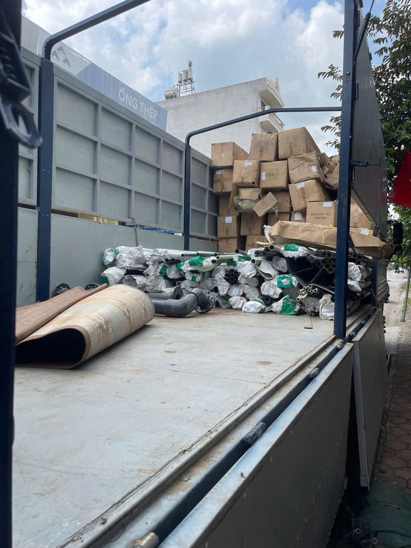 Vận chuyển hàng hóa bằng xe tải