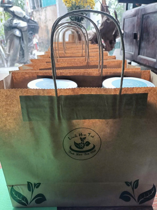 Giỏ quà tặng - Linh Hoa Trà  - Công Ty TNHH Tư Vấn Dịch Vụ Và Thương Mại Văn Lê