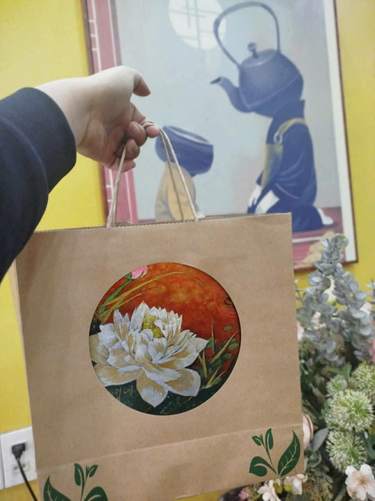 Hộp Liên Hoa biếu tặng - Linh Hoa Trà  - Công Ty TNHH Tư Vấn Dịch Vụ Và Thương Mại Văn Lê