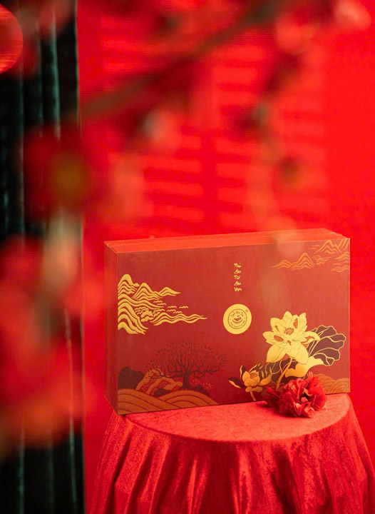 Hộp trà đỏ biếu tặng - Linh Hoa Trà  - Công Ty TNHH Tư Vấn Dịch Vụ Và Thương Mại Văn Lê