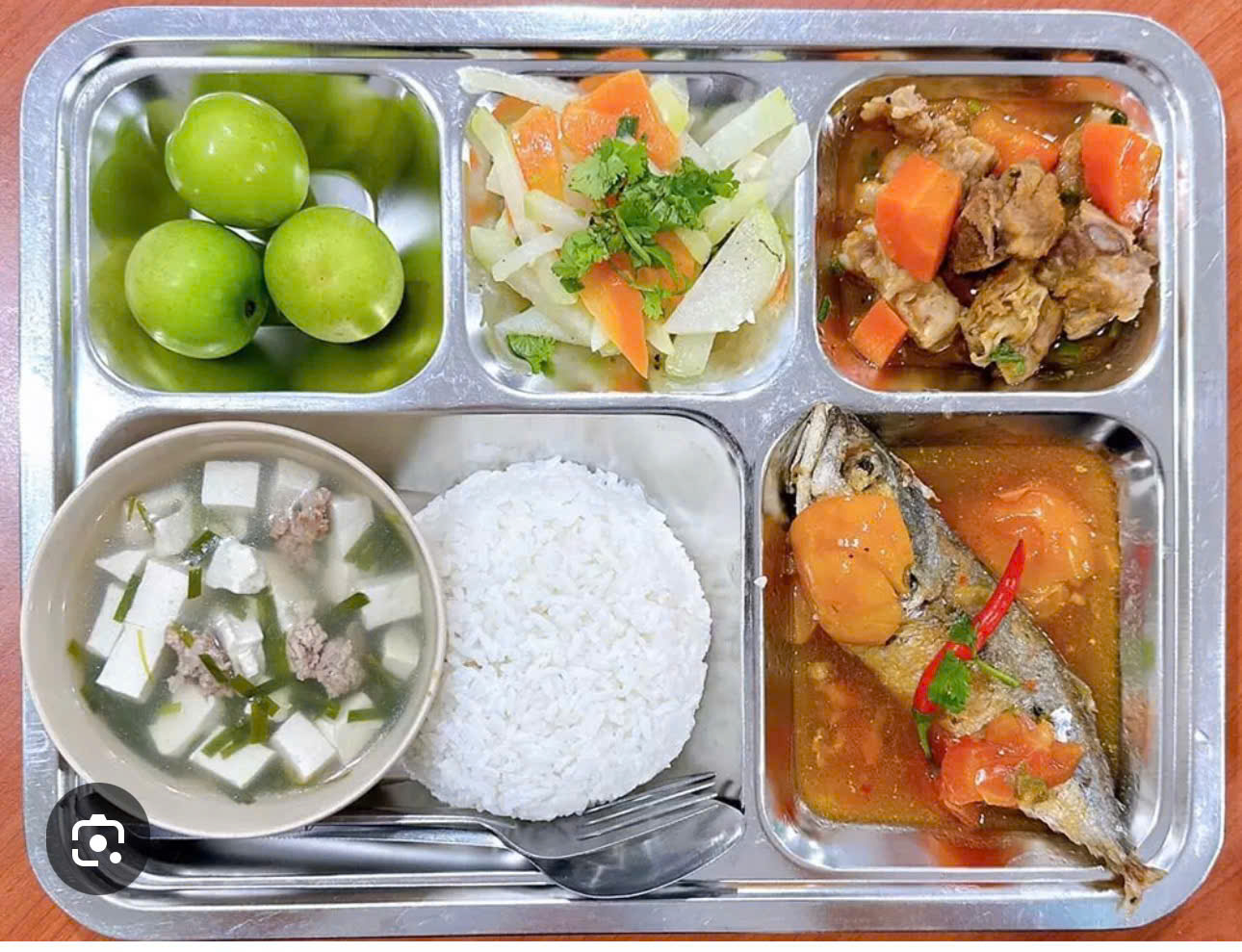 Suất ăn công nghiệp