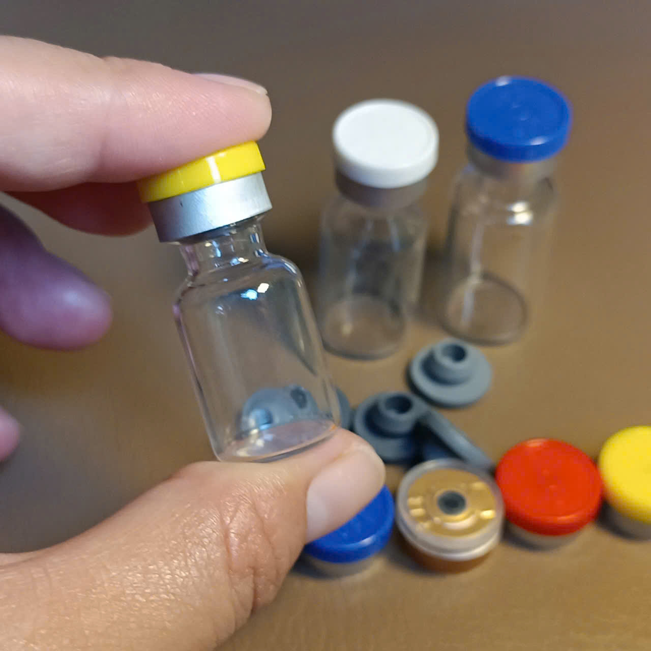 Chai lọ thủy tinh