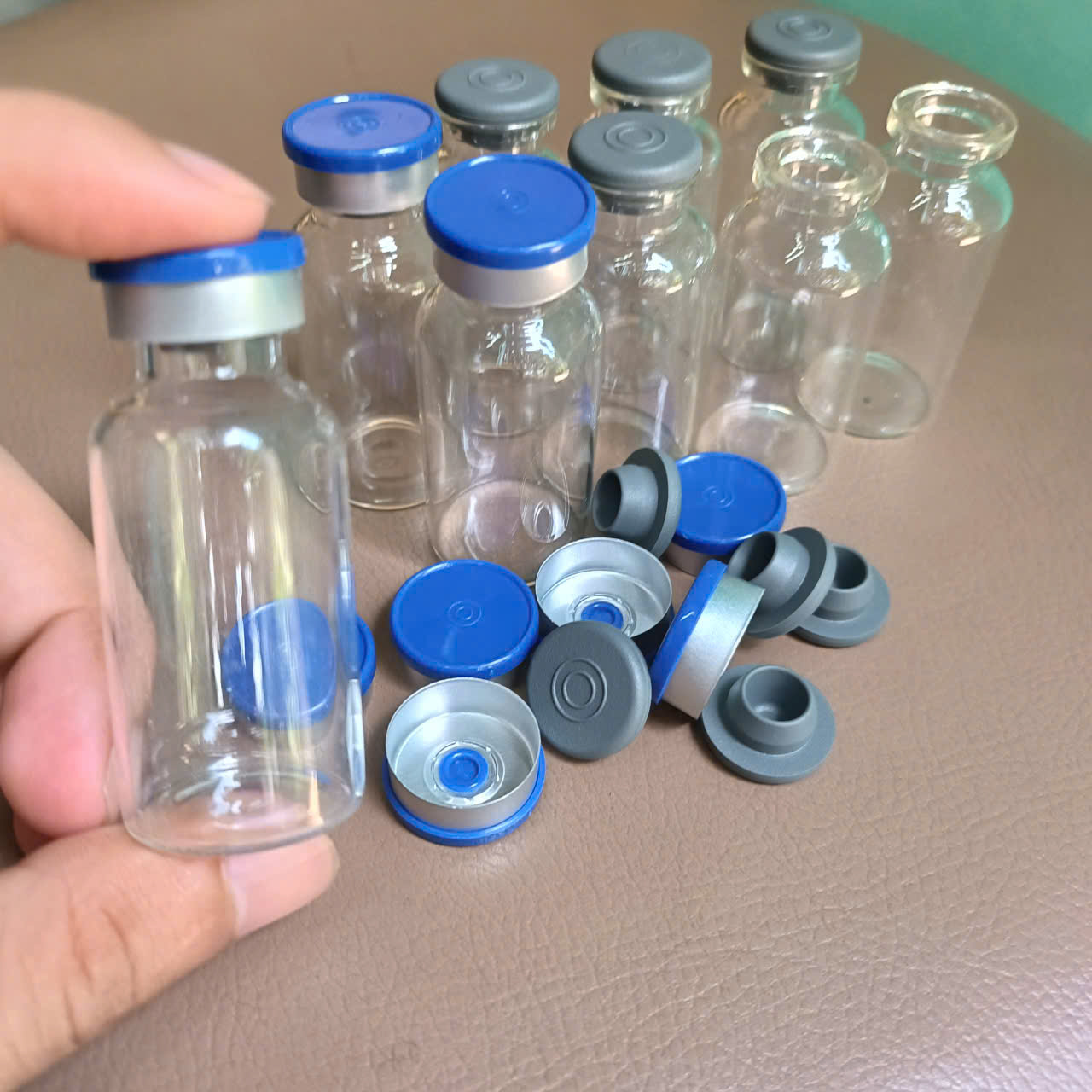 Chai lọ thủy tinh