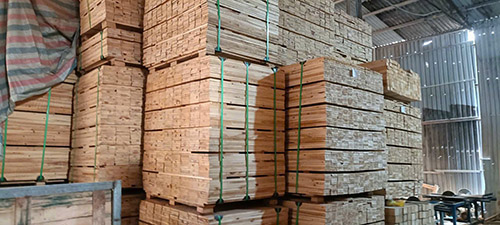 Gỗ thông xẻ sấy